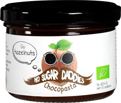 No Sugar Daddies Chocopasta Hazelnuts: No Sugar Daddies Chocopasta Hazelnoten, op basis van dadels, bevat alleen van nature aanwezige suikers.  200 gram.